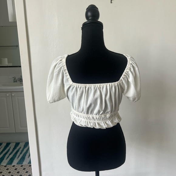 NWOT White Puff Sleeve Crop Top - Picture 5 of 7